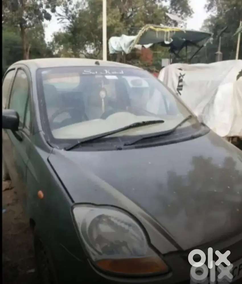 गाड़ी में कोई काम नहीं है चारों टायर ओर बैटरी नई हे