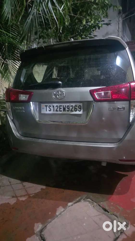 Toyota Innova Crysta 2022 Petrol 29500 Km Driven