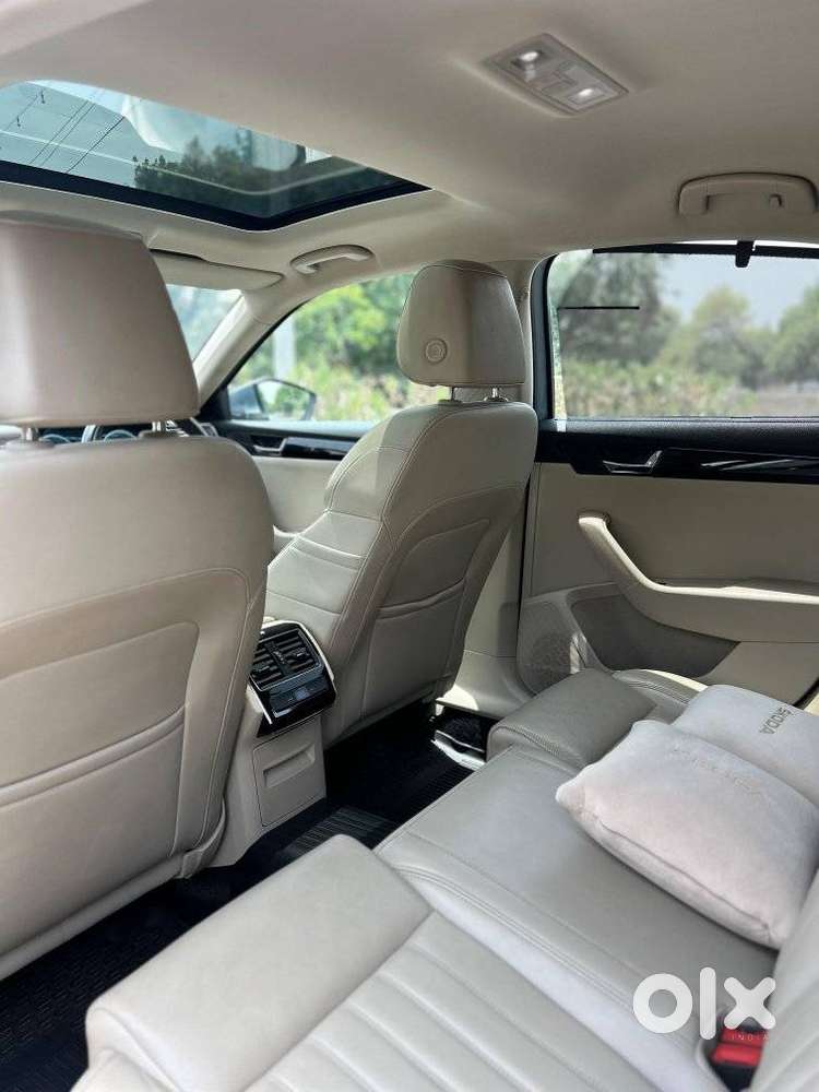 Skoda Superb Lk 1.8 Tsi At, 2018, Petrol