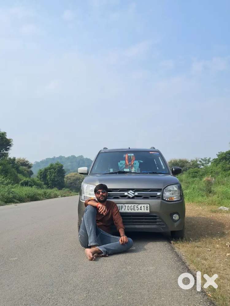 कार एकदम नई है और Full वारिन्ट मे है