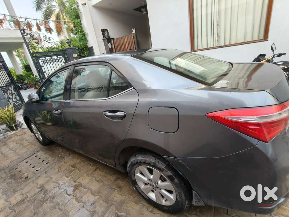 Toyota Corolla Altis 2015