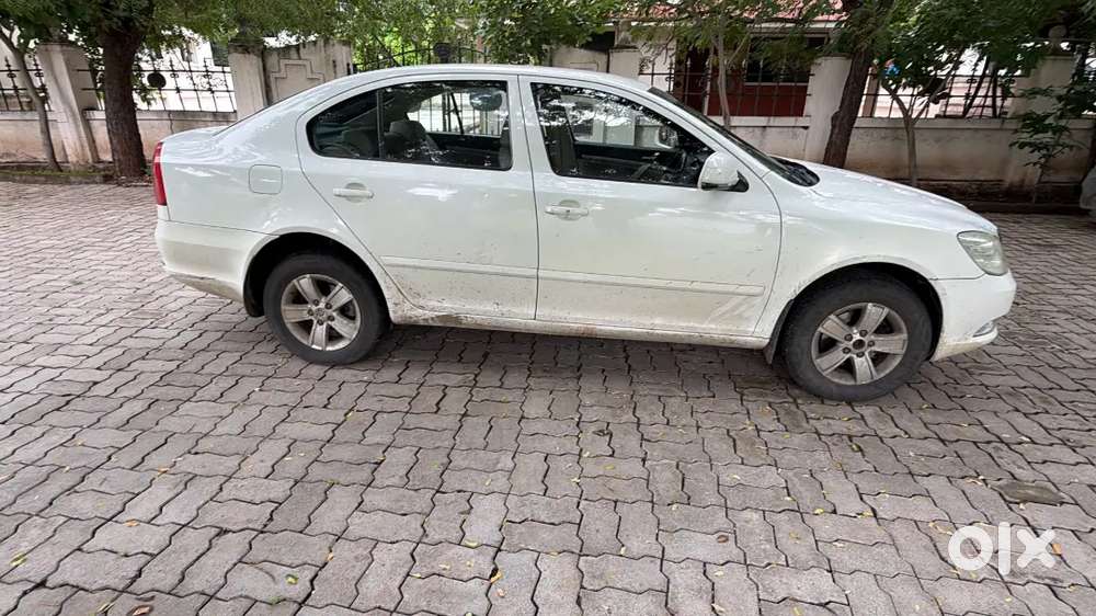 Skoda Laura Elegance 2011 110000 Km