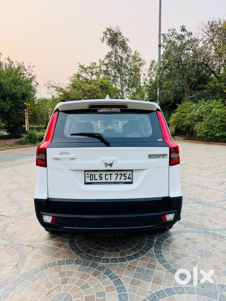 Mahindra Scorpio N Z4 Petrol Mt 7 Str (e), 2025, Petrol