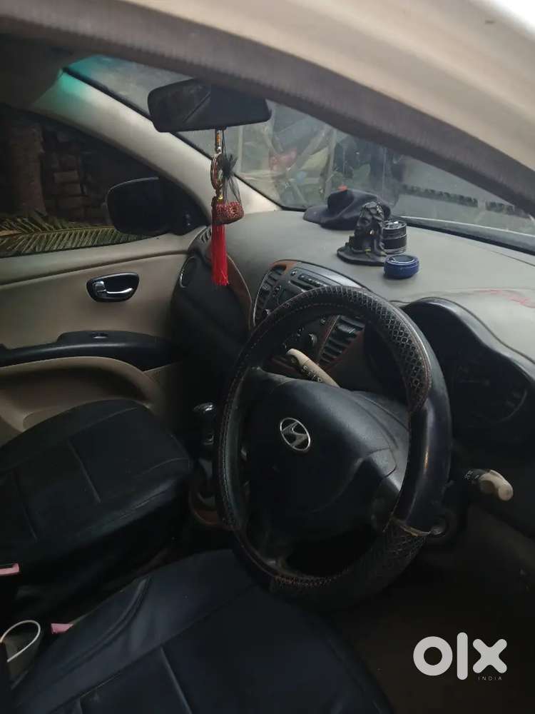 Hyundai I10 Sportz 2011 Petrol