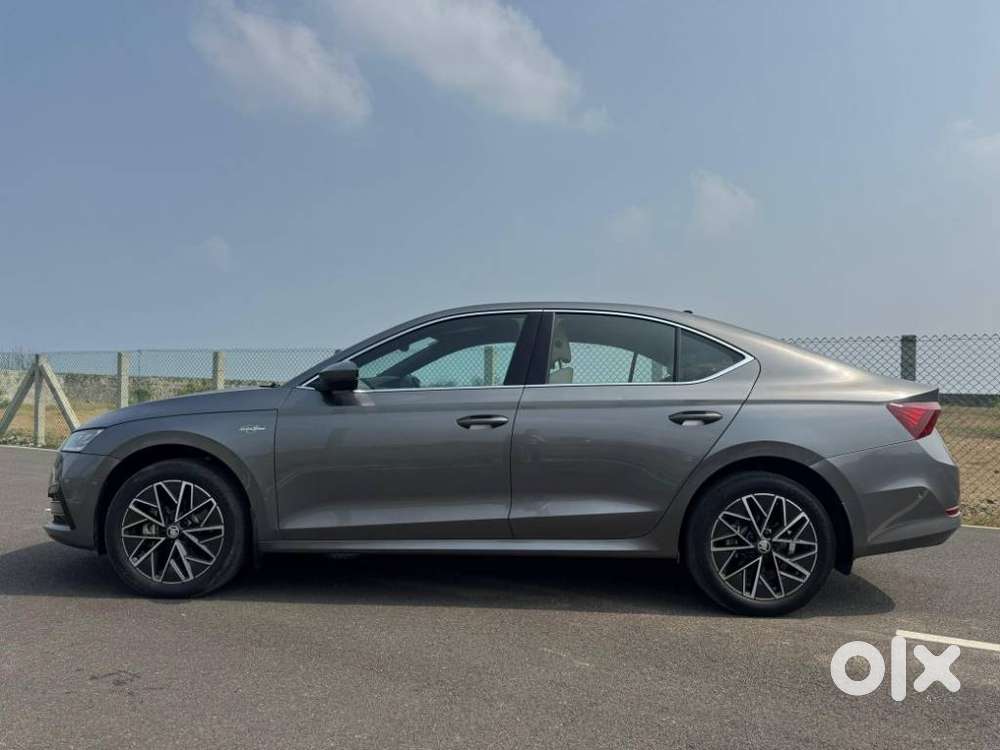 Skoda Octavia 2.0 L K Tsi At, 2022, Petrol