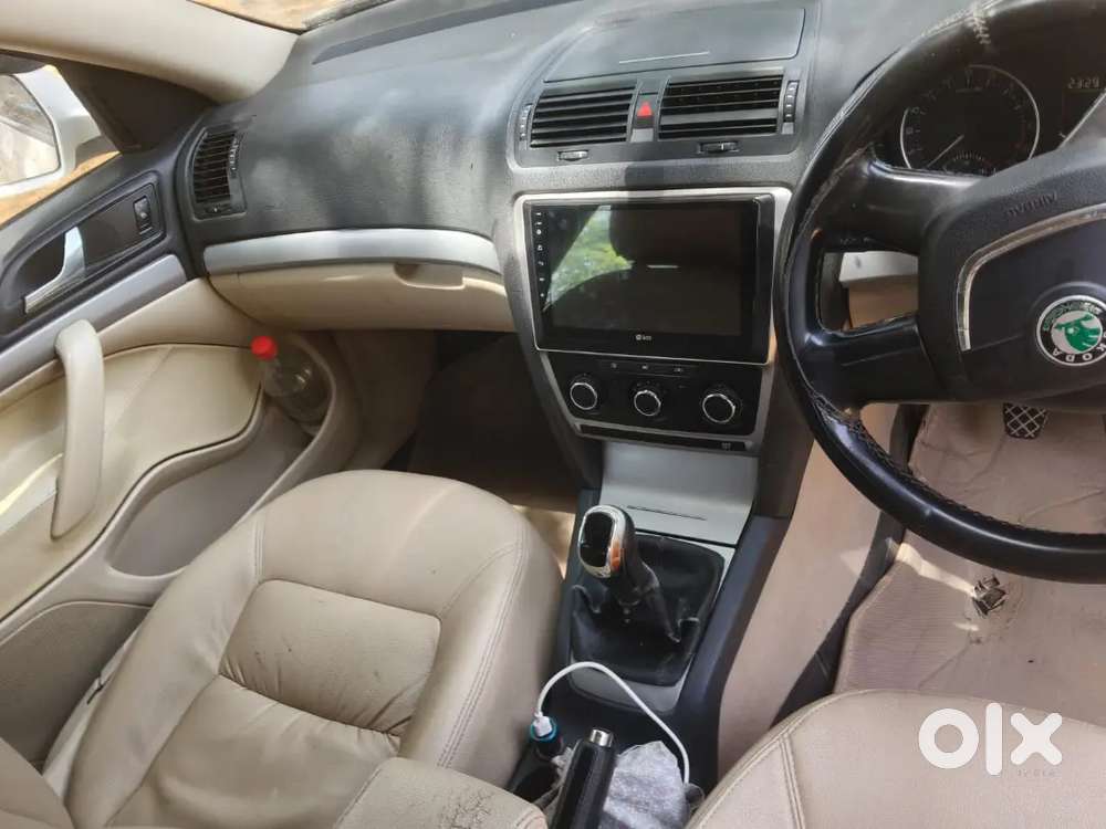  Skoda Laura 2012 Diesel Manual | 1.15 लाख Km | अच्छी कंडीशन |