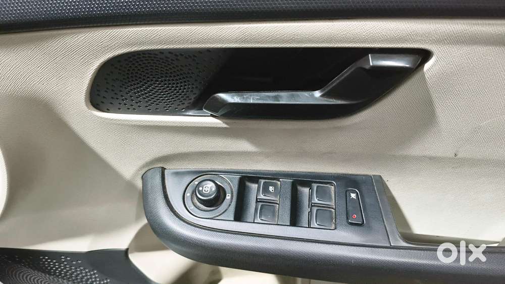 Tata Altroz 1.2 Xm Plus, 2021, Petrol