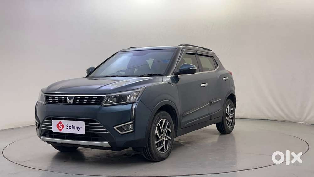Mahindra Xuv300 1.2 W8 (o) Amt Petrol, 2022, Petrol