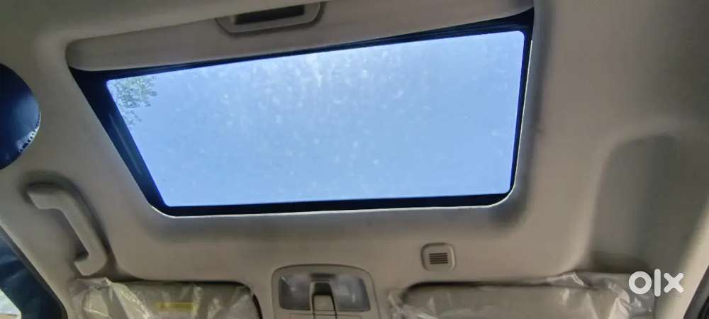Mahindra Xuv300 Dec 2023 Petrol 32000 Km Driven