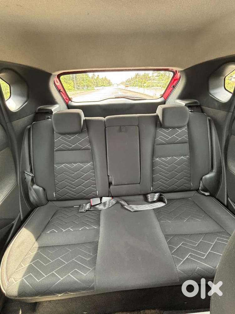 Nissan Magnite 1.0 Xv Premium Turbo Cvt, 2022, Petrol