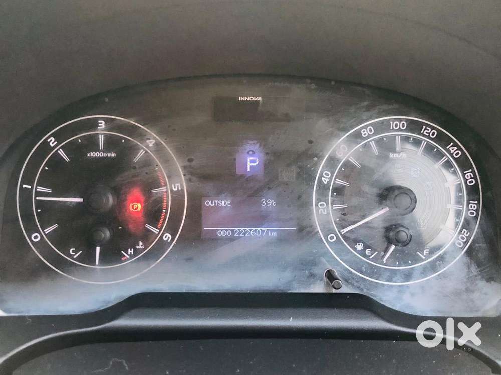 Toyota Innova Crysta 2.8 Gx At 8 Seater, 2017, Diesel