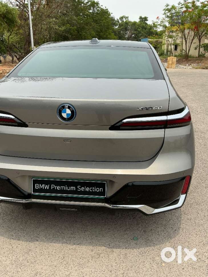 Bmw I7 Xdrive60, 2023, Electric