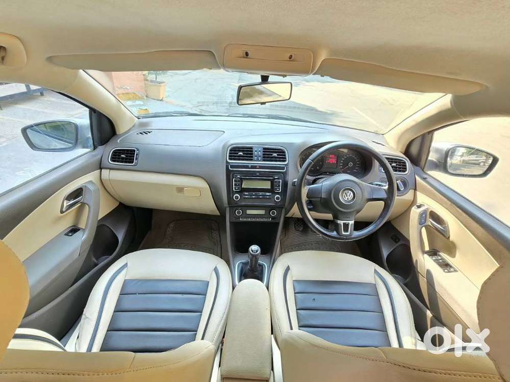 Volkswagen Vento 2010-2013 Petrol Highline, 2011, Petrol