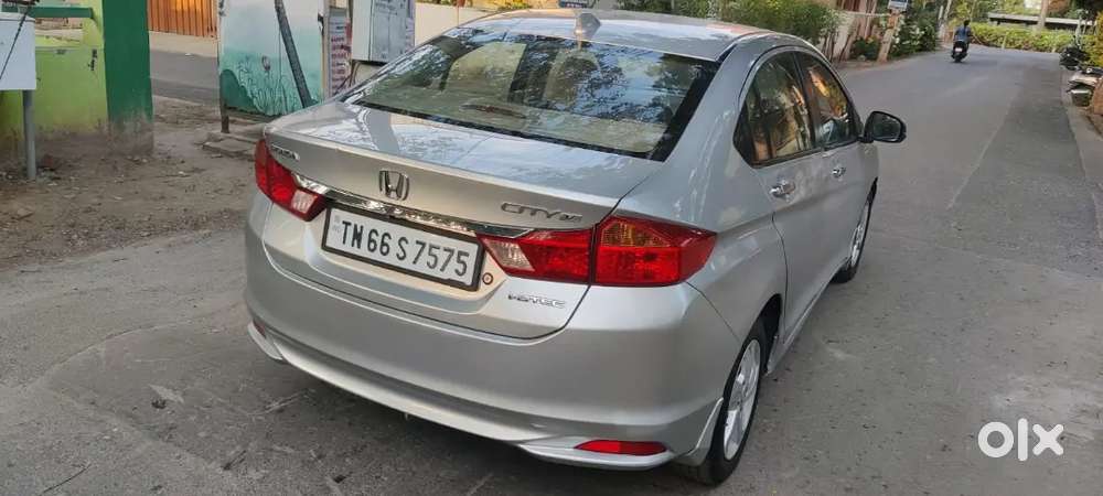 Honda City 1.5 V 2015