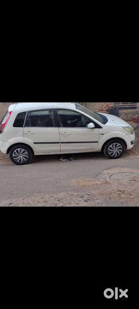 Ford Figo Petrol Manual 2011 Third
