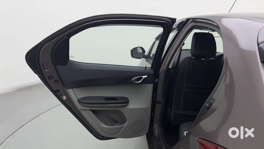 Tata Tiago Xza, 2019, Petrol