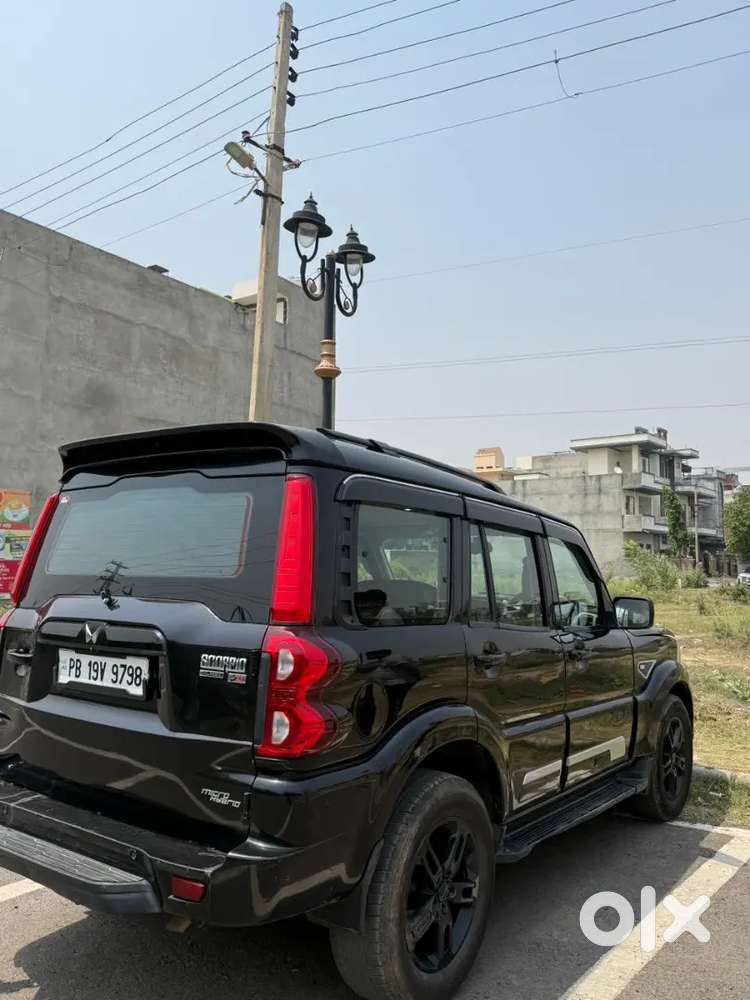 Mahindra Scorpio Classic 2023 Diesel 64500 Km Driven Well Maintained