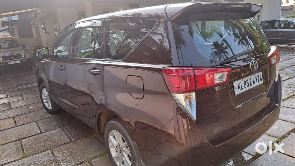 Toyota Innova Crysta 2.4 G Plus Mt 8s, 2017, Diesel