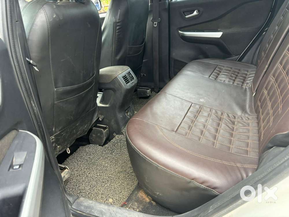 Nissan Magnite 1.0 Xv Dual Tone, 2022, Petrol
