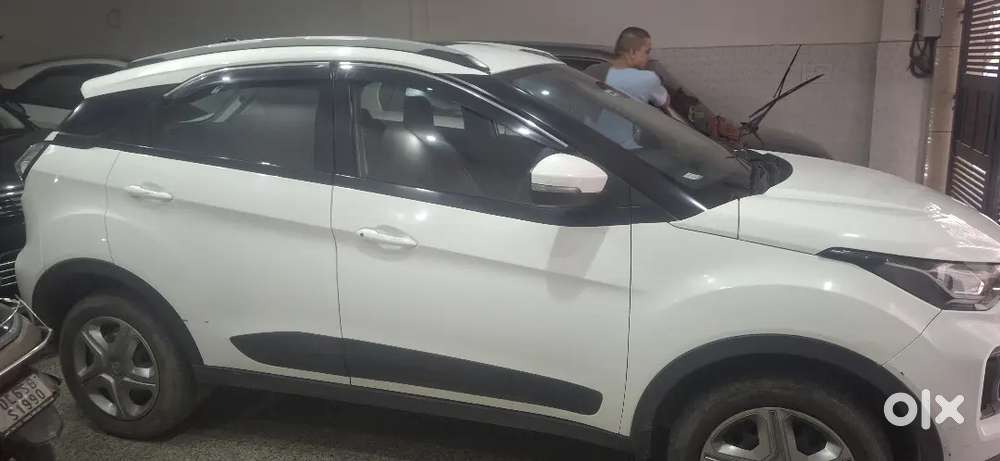 Tata Nexon Diesel With Sunroof