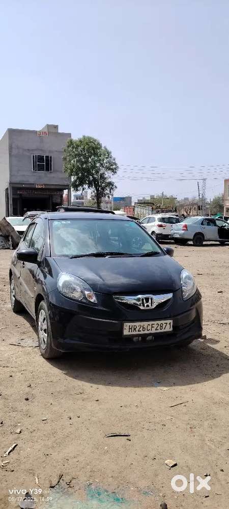 Honda Brio Petrol Mt 2014