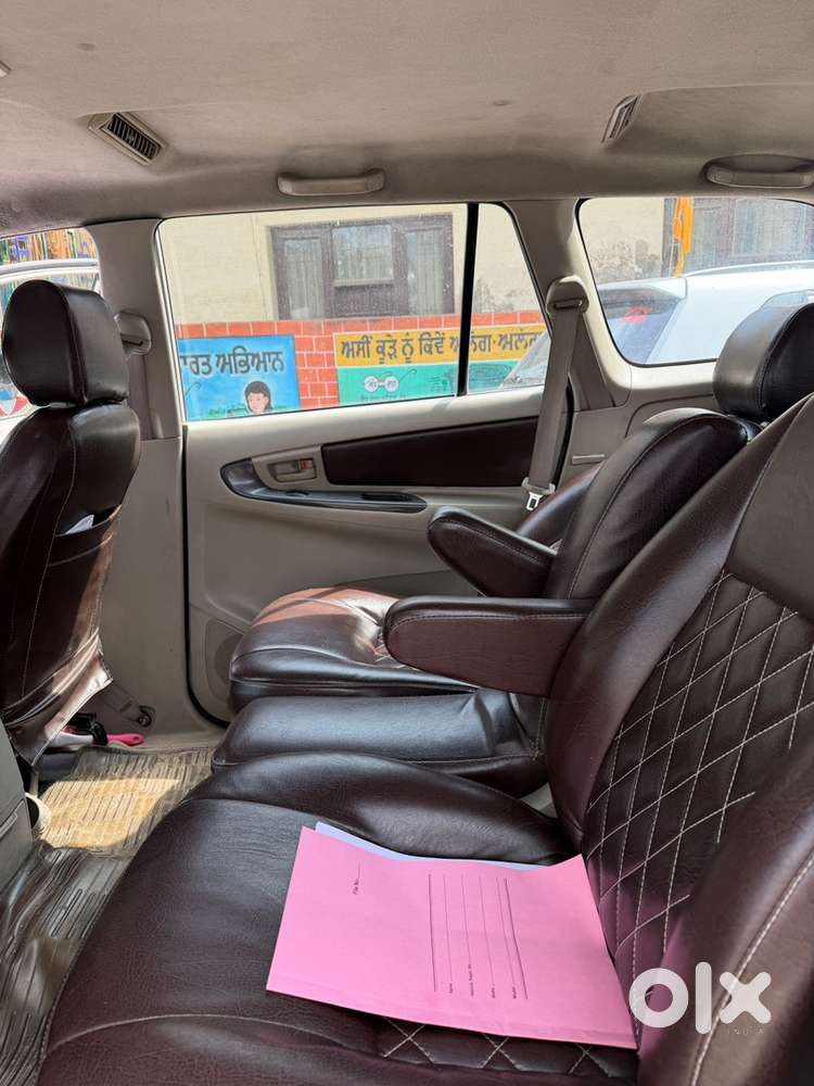 Toyota Innova 2012 Diesel Well Maintained
