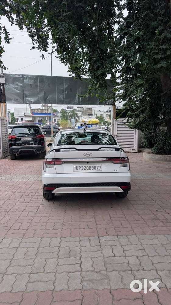 Hyundai Verna Sx (o)1.5 Vtvt [2023 - 2026], 2025, Petrol