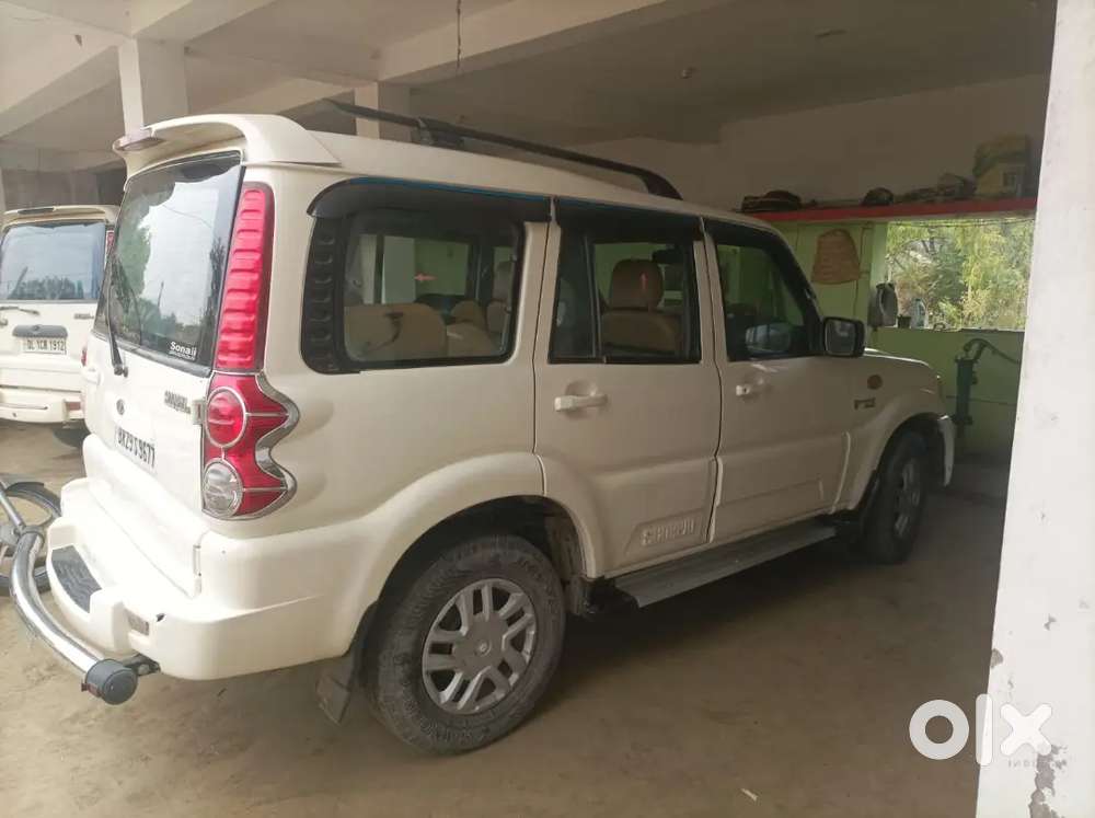 Mahindra Scorpio Sle 2015 Diesel Well Maintained