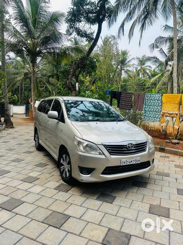 Toyota Innova 2012 Diesel 190000 Km Driven