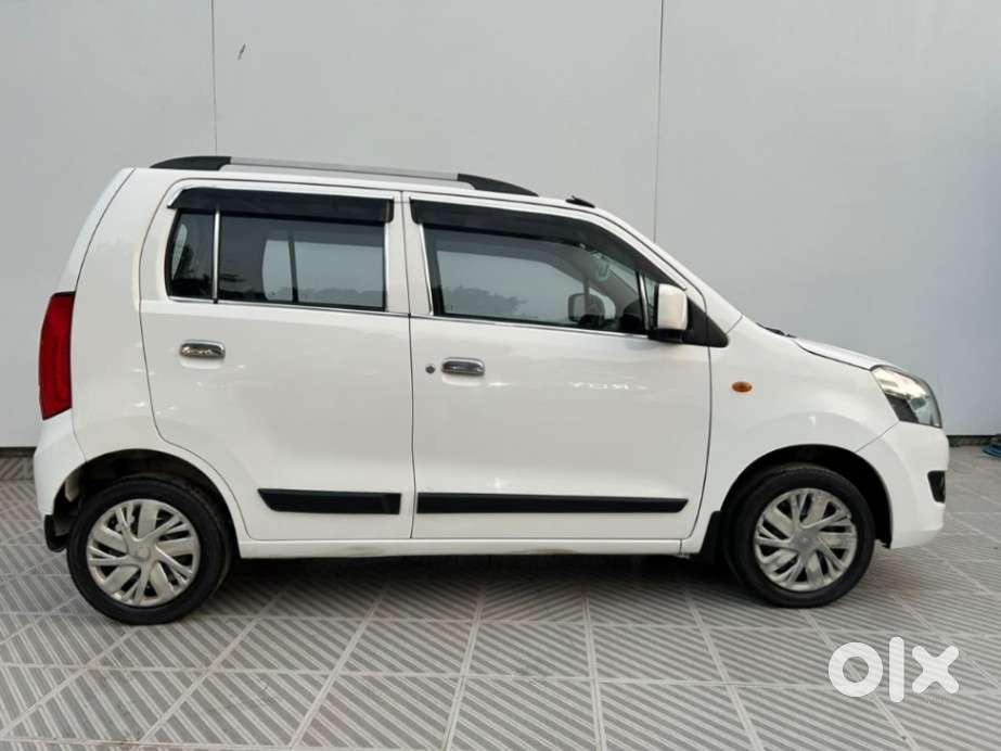Maruti Suzuki Wagon R 1.0 Vxi, 2016, Petrol