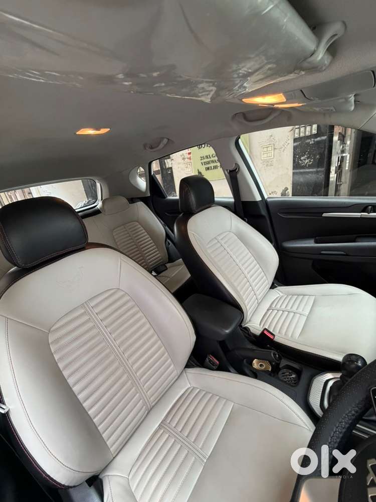 Kia Sonet Petrol 2021