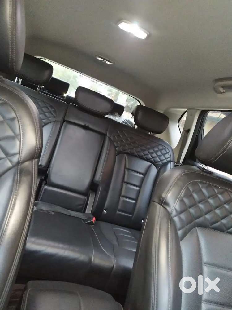 Mahindra Alturas G4 Automatic