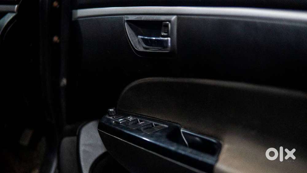 Maruti Suzuki Swift Vxi Optional, 2016, Petrol