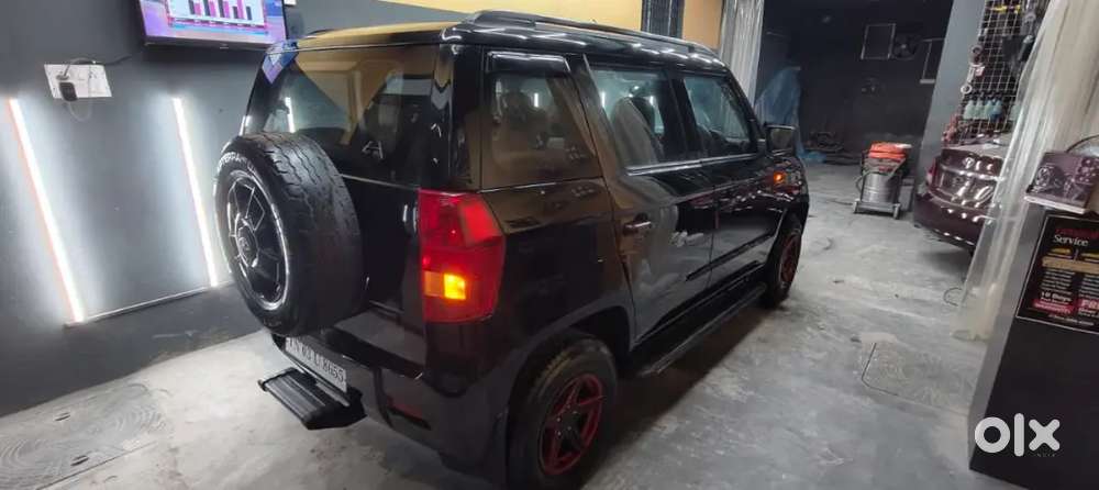 Mahindra Tuv 300 2017