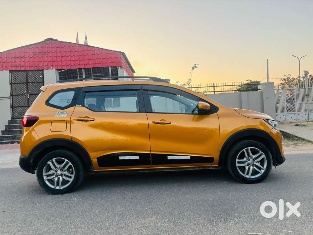 Renault Triber Rxz, 2021, Petrol