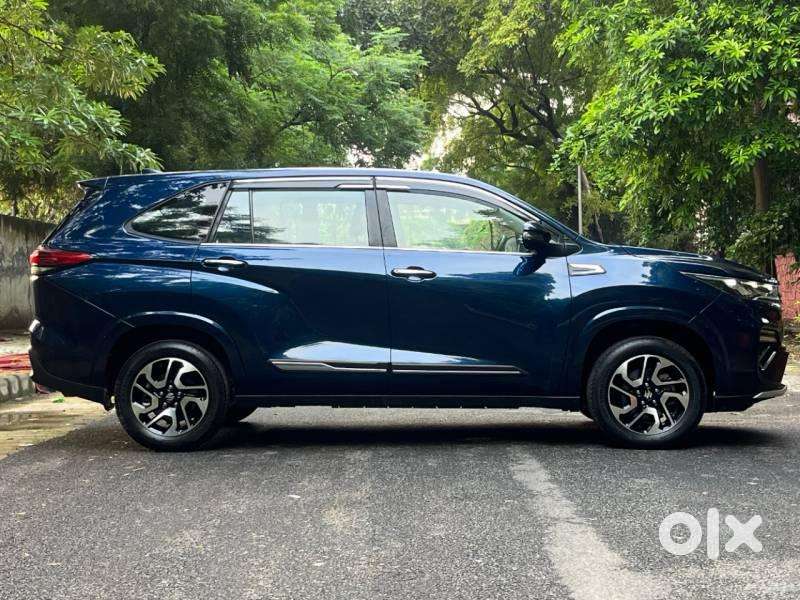 Maruti Suzuki Invicto Zeta Plus 7str, 2024, Petrol