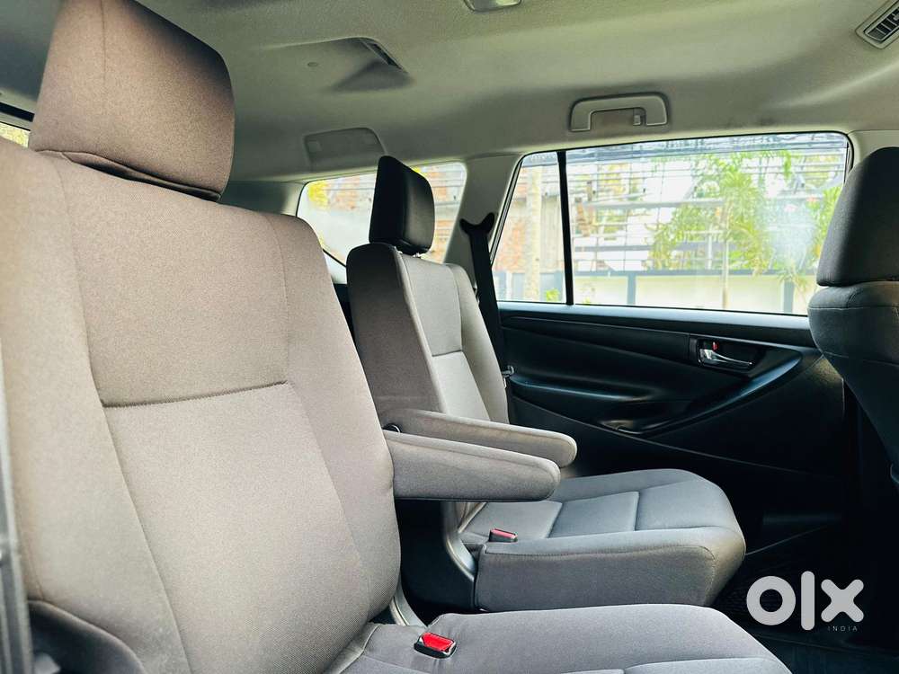 Toyota Innova Crysta 2.4 G Mt, 2024, Diesel