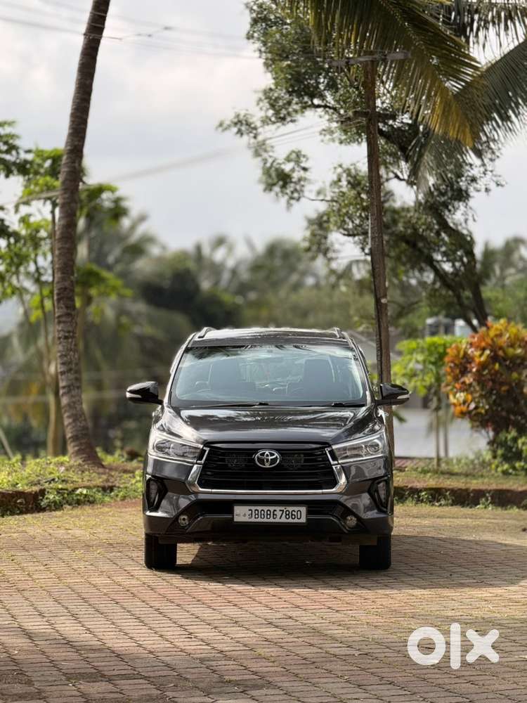 Toyota Innova Crysta 2.8 2016-17