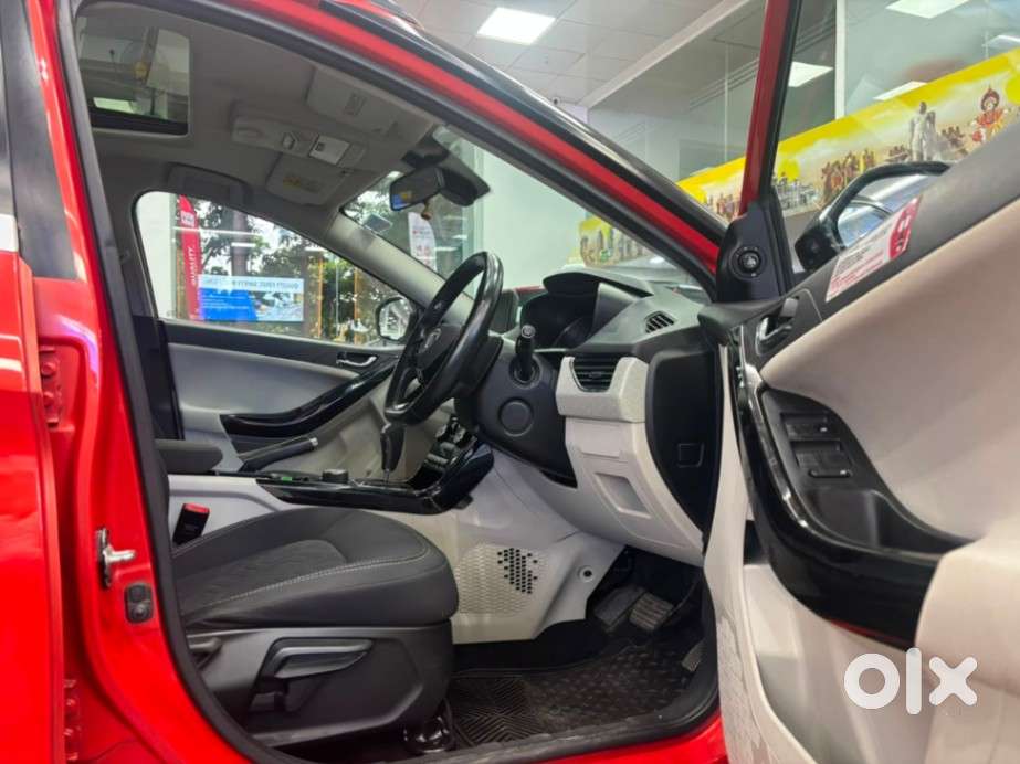Tata Nexon 1.2 Revotron Xza Plus (o) Amt, 2022, Petrol