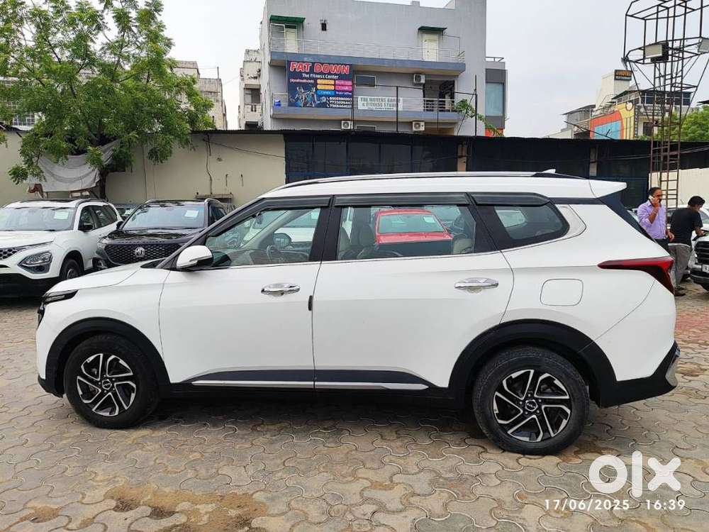 Kia Carens 1.5 Luxury Plus Diesel 6 Str, 2022, Diesel