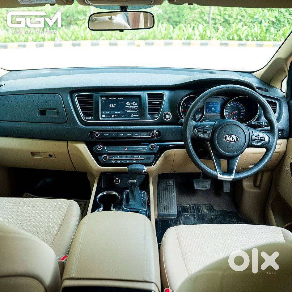 Kia Carnival Premium, 2021, Diesel
