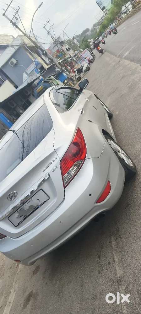 Hyundai Verna 1.6 Sx 2012 Button Start Top End 6air Bag