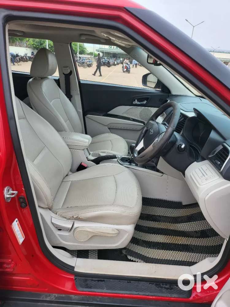 Mahindra Xuv300 W8 Amt Diesel, 2020, Diesel