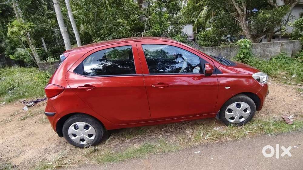Tata Tiago 1.2 Revotron Xt, 2017, Petrol