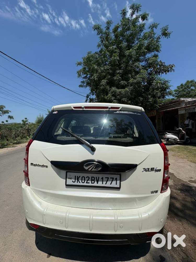 Mahindra Xuv500 2017 Diesel 5new Tyers Excillent Conditon 7 Seater