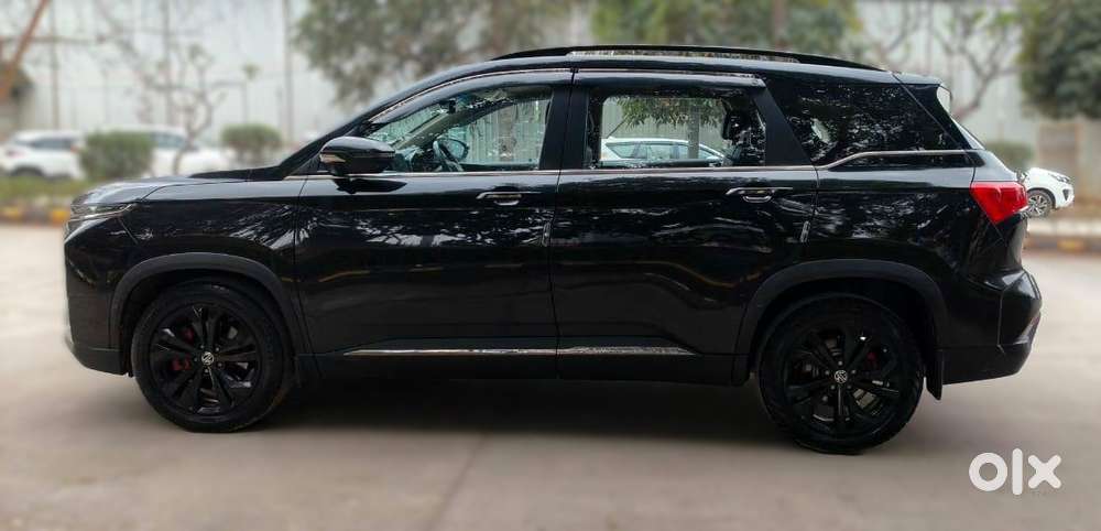 Mg Hector Plus Sharp Pro Blackstorm 1.5 Turbo Petrol Cvt 7 Str, 2024..