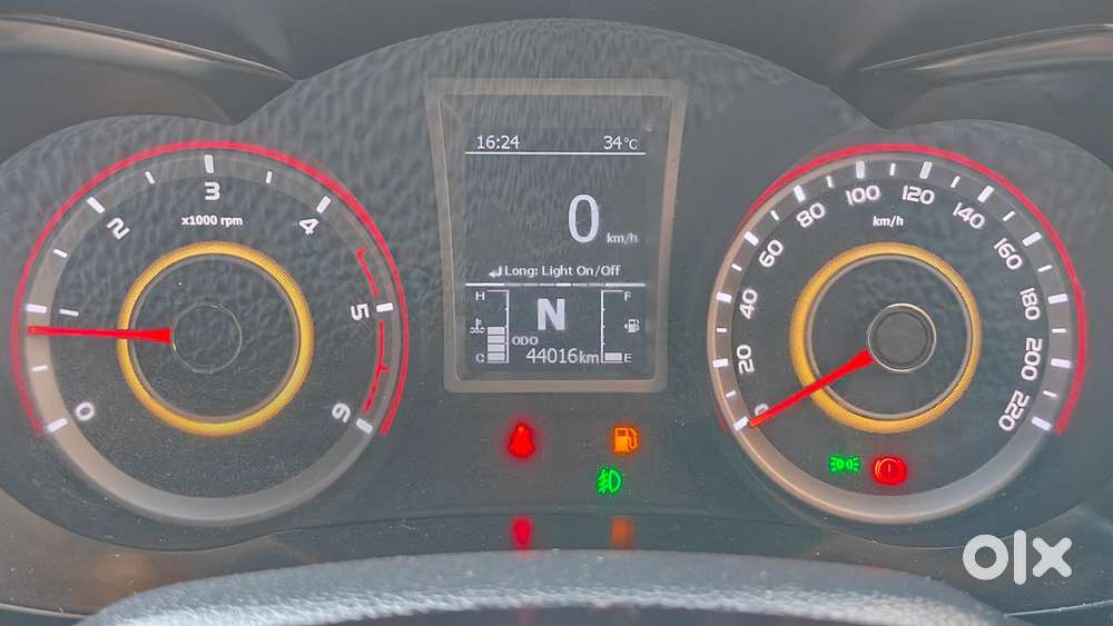 Mahindra Xuv300 W6 Amt Diesel, 2020, Diesel