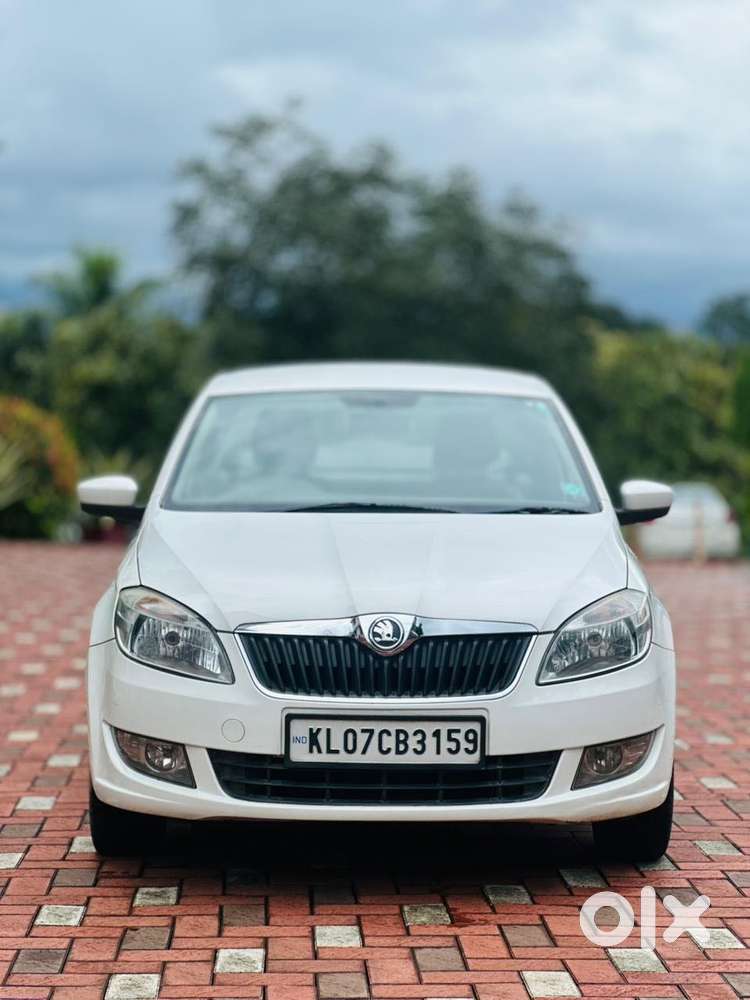 Skoda Rapid 2011-2013 1.6 Mpi Ambition Plus Alloy, 2014, Petrol