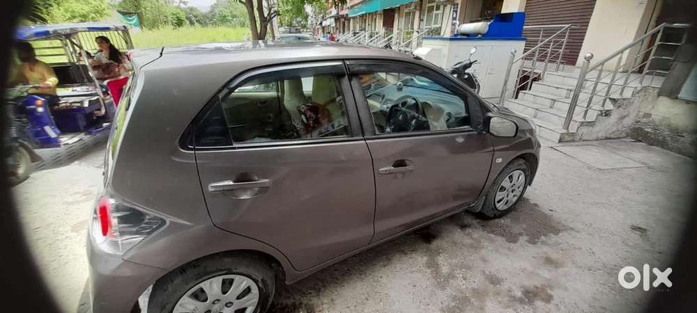 Honda Brio 2013 Petrol Well Maintained
