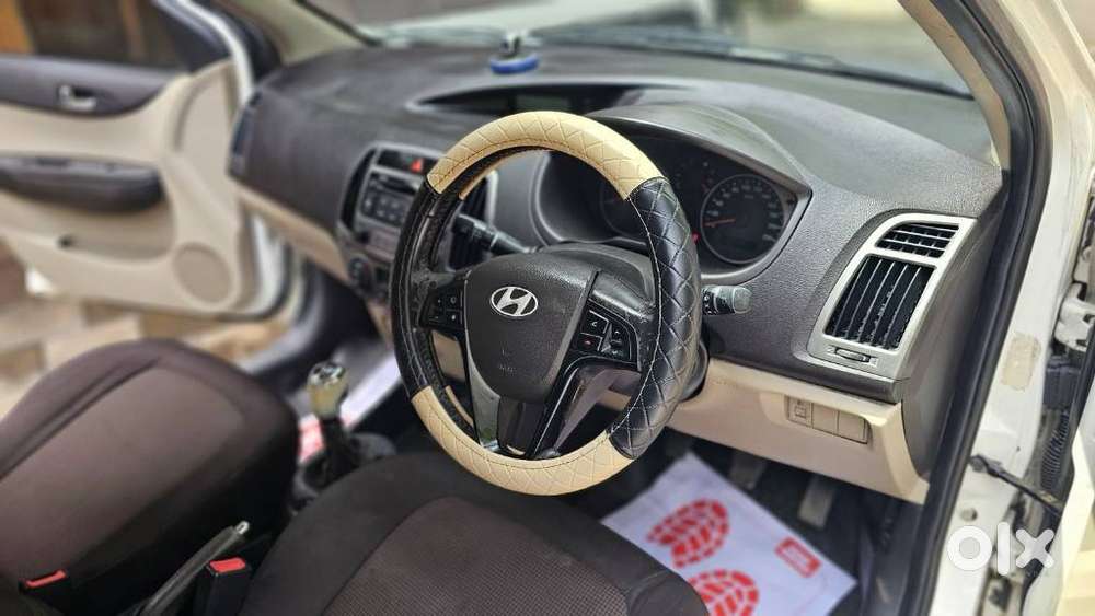 Hyundai I20 Sportz At 1.4, 2014, Diesel